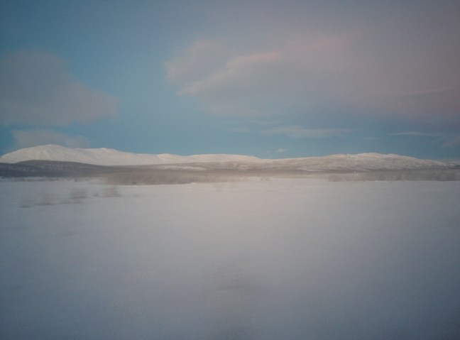 Mountains_seen_from_train_from_Kiruna